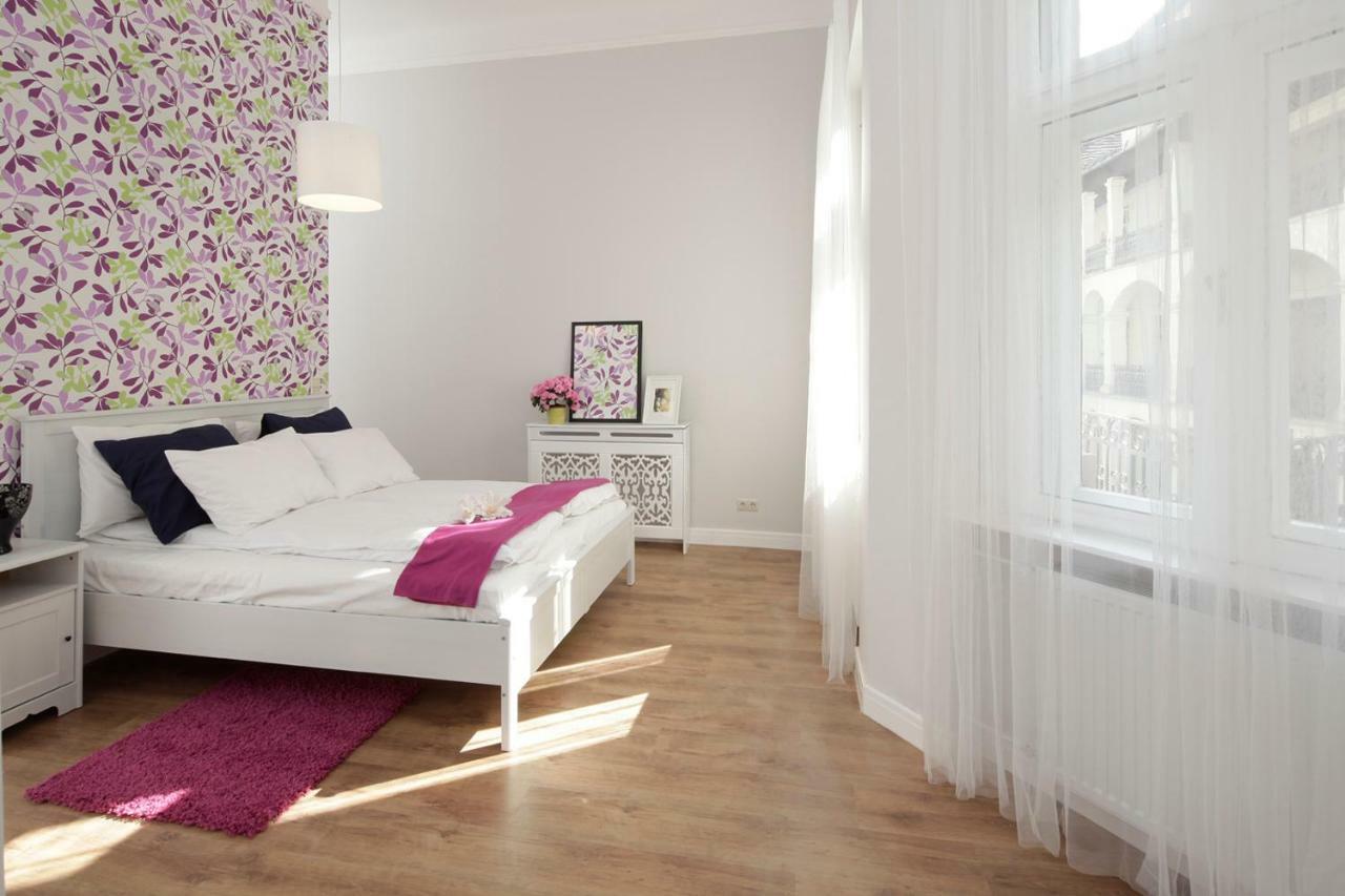 Urban Haven - 3 Beds, 3 Baths, Free Parking, Near Central Market Будапешт Екстер'єр фото